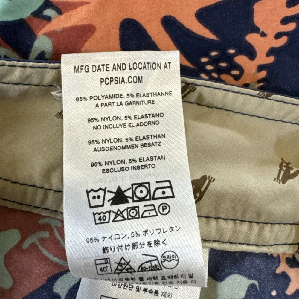 Patagonia‎ Men's Size 32 Wavefarer Scallop Hem Board Shorts Hawaiian Sunset